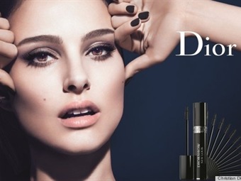 Retirado anuncio de Dior por el largo de las pestañas